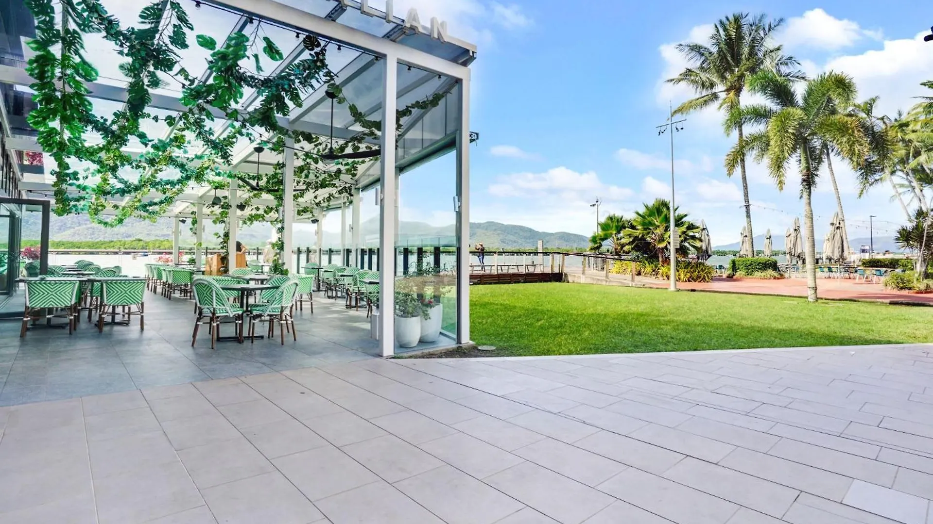 Hotel 602 Harbour Lights With Ocean Views Cairns Penzion
